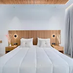 Elit Psarou Heated Pool Jacuzzi Вилла