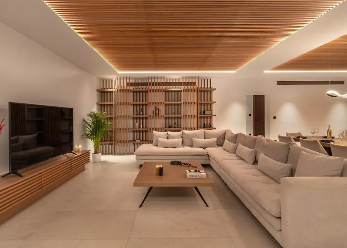 Elit Psarou プサロウ