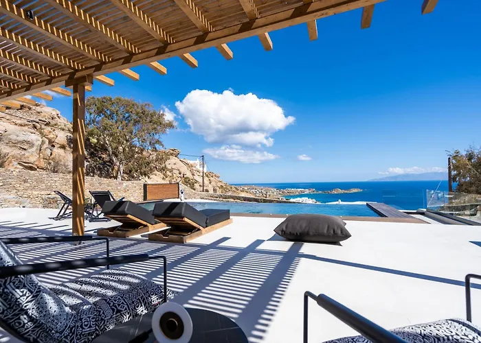 Elit Psarou * Psarou (Mykonos)