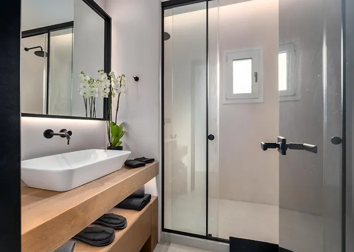 Elit Psarou * Psarrou