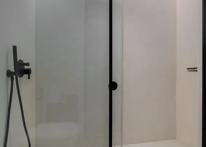 Willa Elit Psarou Psarrou